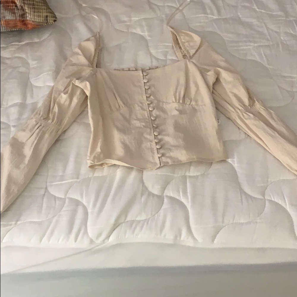 Long sleeve beige blouse